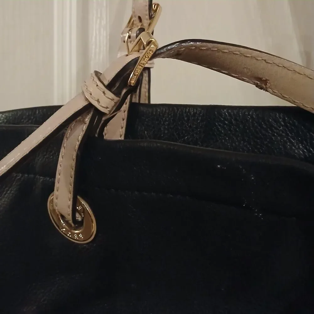 Y2K VTG Michael Kors Pebbled Leather Tote Bag Contrast Handle Gold Tone Hardware